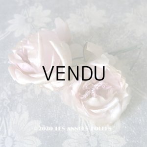 画像: 【クリスマスセール2020対象外】 未使用 ラベル付き アンティーク シルク製 薔薇の布花 クォーターロゼット咲き コサージュ