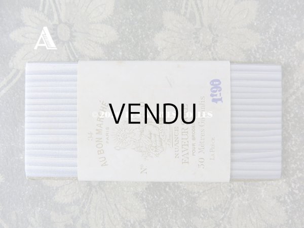 画像3: 【クリスマスセール2020対象外】 アンティーク  50m巻 リボン刺繍 & ロココトリム用 シルク製 リボン 淡いラベイイダー色 4mm幅 NUANCE FAVEUR SOIE POUR BRODERIE - AU BON MARCHE - (3)