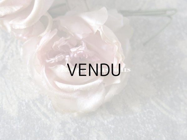 画像5: 【クリスマスセール2020対象外】 未使用 ラベル付き アンティーク シルク製 薔薇の布花 クォーターロゼット咲き コサージュ (5)