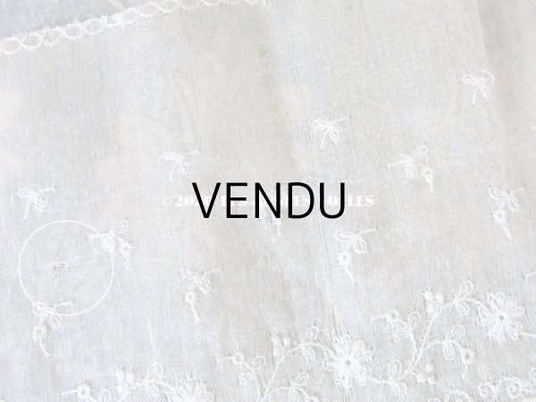 画像8: 【クリスマスセール2020対象外】 1900年代 アンティーク  幅広 花刺繍入り シルク＆コットン生地　ドレスの裾  16.2cm幅 ライトベージュ (8)