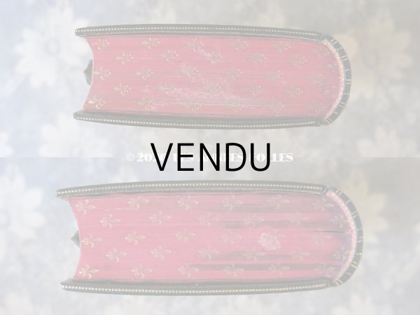 画像12: アンティーク ミサ典書 王冠と百合の紋章付き (12)