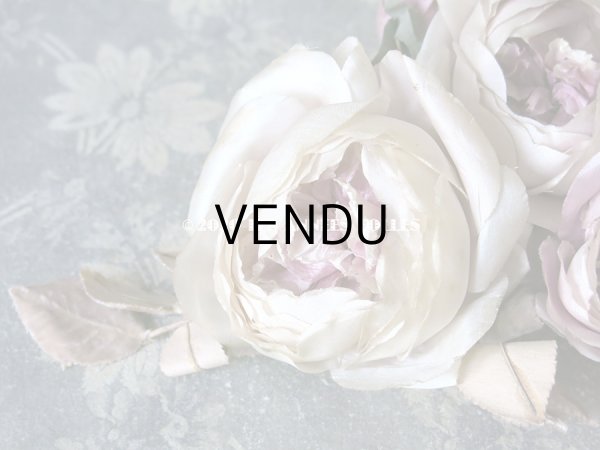 画像4: 未使用 アンティーク シルク製 薔薇の大きな布花 クォーターロゼット咲き コサージュ 淡いパープル (4)