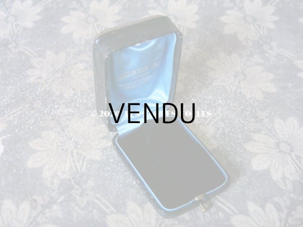 画像3: 19世紀末 アンティーク イニシャル入り ブローチ＆ピアス用 ジュエリーボックス 黒 (3)