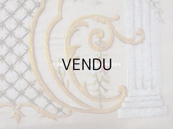 画像16: 1900年代 アンティーク 大きなリボンが結ばれた カルトナージュ  カードホルダー  リボンと花のガーランド＆白鳩  (16)