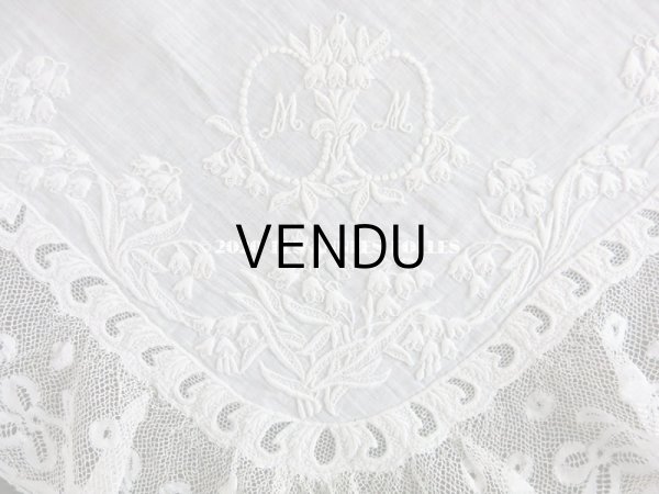 画像4: 19世紀 アンティーク  結婚式のハンカチ 【MM】 鈴蘭のホワイトワーク & 手編みのヴァランシエンヌレース  (4)
