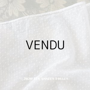 画像: アンティーク  ドットの刺繍入り コットン生地 
