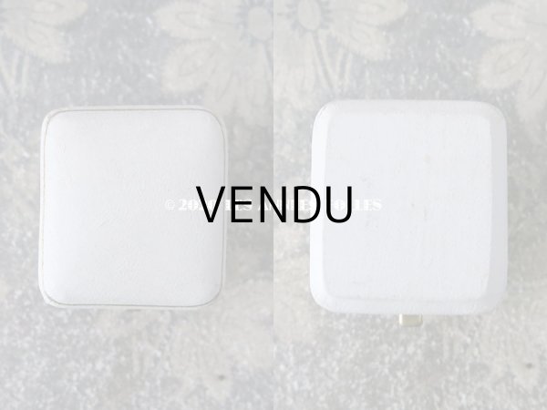 画像8: アンティーク ジュエリーボックス  オフホワイト リングボックス ゴールドのライン入り (8)