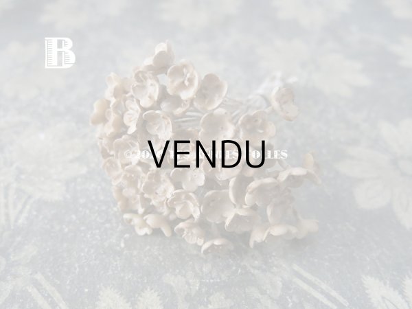 画像6: アンティーク ティアラ制作用 ワックスフラワーパーツ 60〜70ピースのセット (S） (6)