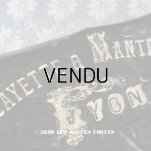 画像: アンティーク  CLAYETTE & MANTELIERのロゴ入り シルク製 ベルベット ブラウン　37×120cm