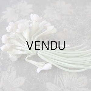 画像: アンティーク ホワイトの布花 