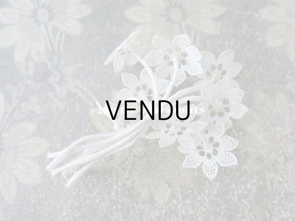 画像4: アンティーク 白いレースの布花 (4)