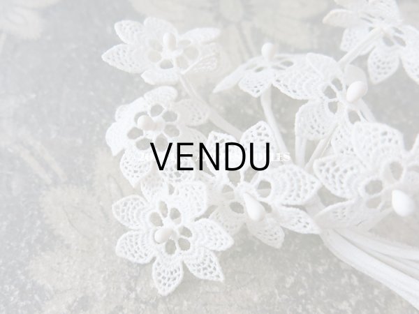 画像3: アンティーク 白いレースの布花 (3)