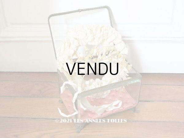 画像5: ＊蚤の市＊19世紀 アンティーク 大きなコフレ グローブ・ド・マリエ　ロカイユ装飾の脚 ピンクのシルクサテンのクッション (5)