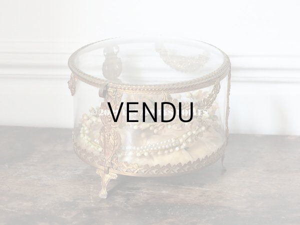 画像4: 19世紀末 アンティーク 大きなコフレ&ティアラ  グローブ・ド・マリエ 淡いピンクオレンジのクッション ワックスフラワーのティアラ (4)