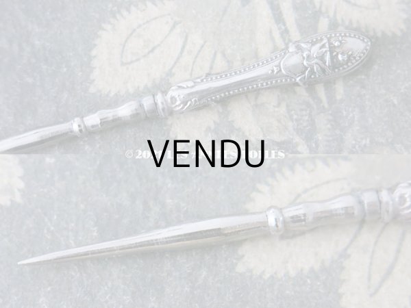 画像10: 1900年代 アンティーク シルバー製 鳥＆薔薇 目打ち & ニードルケース 裁縫道具 (10)