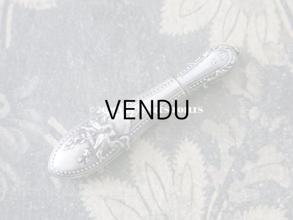 画像6: 1900年代 アンティーク シルバー製 鳥＆薔薇 目打ち & ニードルケース 裁縫道具 (6)