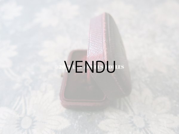 画像5: アンティーク 本革製 イニシャル入り AE ジュエリーボックス  ボルドー ブローチ用 (5)