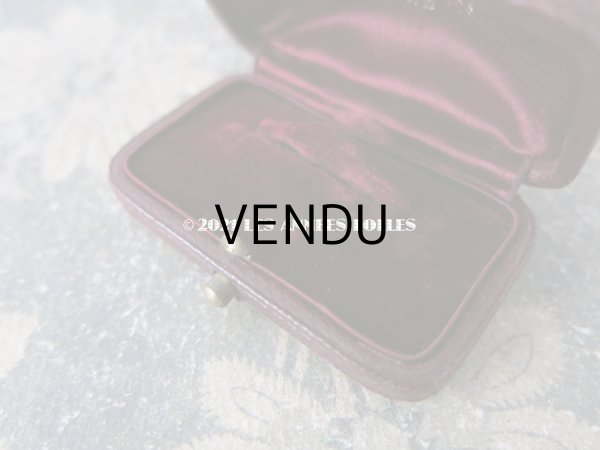 画像8: アンティーク 本革製 イニシャル入り AE ジュエリーボックス  ボルドー ブローチ用 (8)