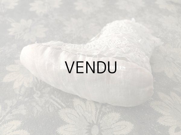 画像4: 1900年代 アンティーク デュシェスレース ベビー用シューズ  パウダーグリーンのシルクリボン (4)