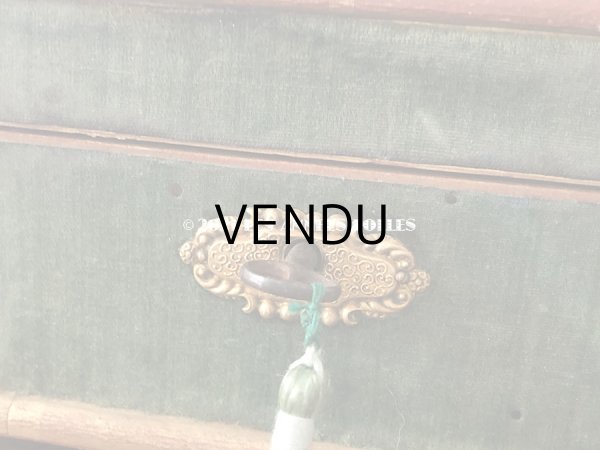 画像13: 19世紀 アンティーク ナポレオン3世時代 チョコレートボックス 薔薇のブーケ　お菓子箱 グリーンのベルベット (13)