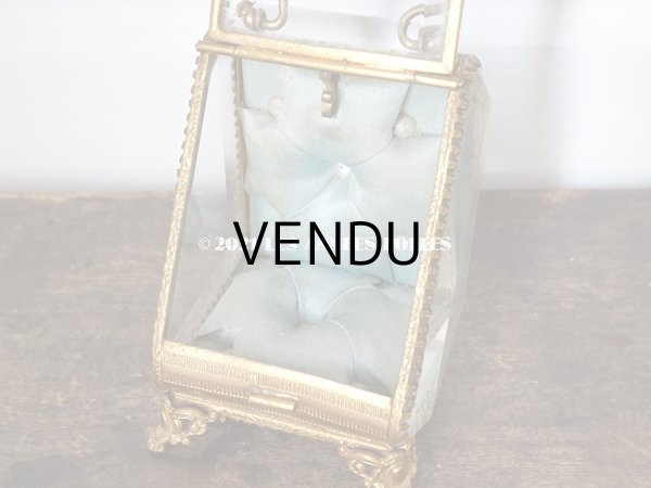 画像9: アンティーク 懐中時計 & ジュエリーボックス パウダーブルーのシルク製クッション (9)