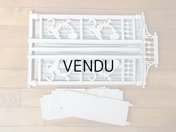 画像13: 1900年代 アンティーク 木製ラック 淡いブルーのカーテン付き (13)