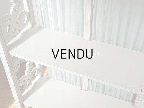 画像7: 1900年代 アンティーク 木製ラック 淡いブルーのカーテン付き (7)