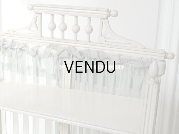 画像5: 1900年代 アンティーク 木製ラック 淡いブルーのカーテン付き (5)