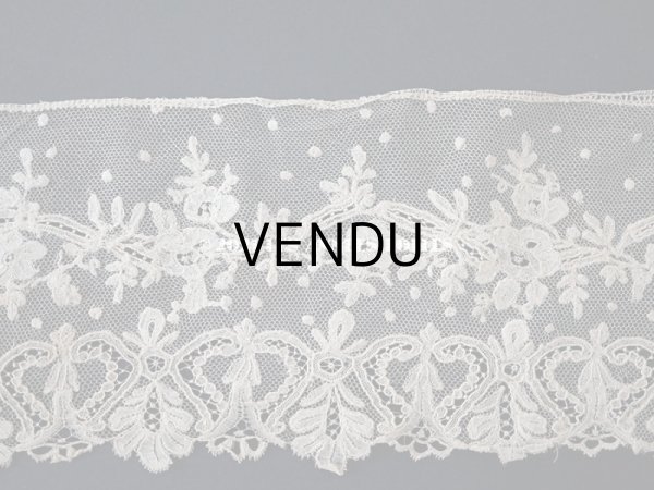 画像10: アンティーク  花模様　手編みのボビンレース ライトベージュ アプリカシオン・アングルテール 10.2cm幅 1.5m (10)