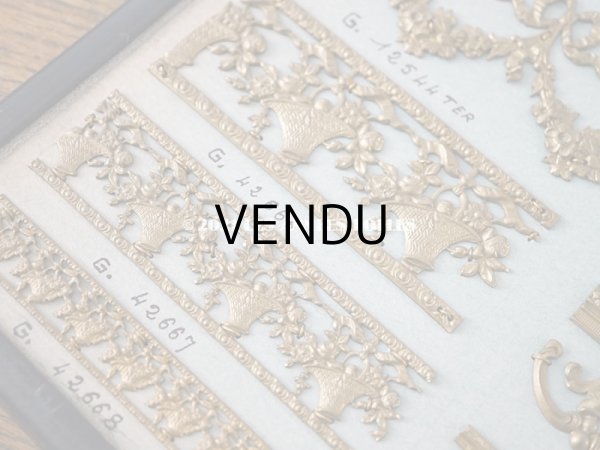 画像8: 1900年代 アンティーク  サンプラー リボンのガーランド＆ローズパニエのオルモル (8)