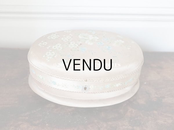 画像6: 19世紀 アンティーク ナポレオン3世時代 お菓子箱 薔薇 & 勿忘草のハンドペイント　チョコレートボックス シルク製 (6)