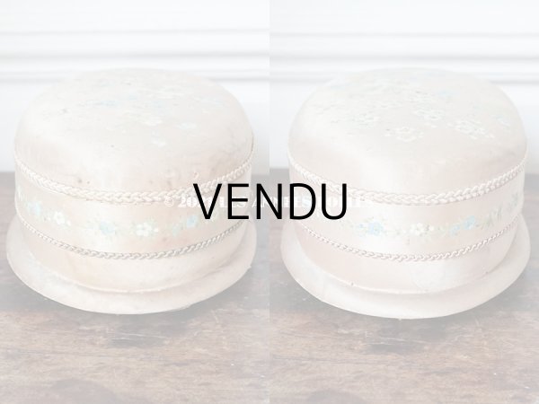 画像11: 19世紀 アンティーク ナポレオン3世時代 お菓子箱 薔薇 & 勿忘草のハンドペイント　チョコレートボックス シルク製 (11)