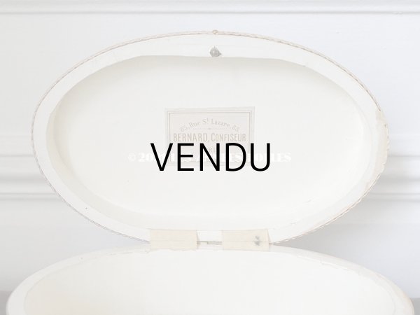 画像3: 19世紀 アンティーク ナポレオン3世時代 お菓子箱 薔薇 & 勿忘草のハンドペイント　チョコレートボックス シルク製 (3)