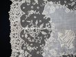 画像8: 19世紀 アンティーク イニシャル・モノグラム刺繍入り 結婚式のハンカチ アプリカシオン・アングルテール (ボビンレース)　 (8)