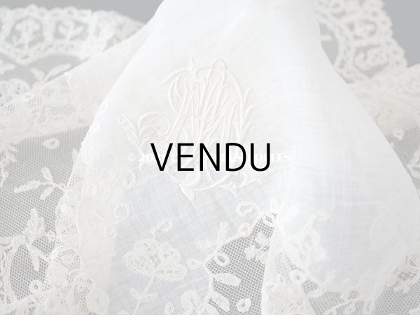 画像2: 19世紀 アンティーク イニシャル・モノグラム刺繍入り 結婚式のハンカチ アプリカシオン・アングルテール (ボビンレース)　 (2)