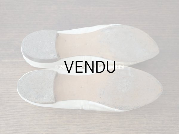 画像3: 1900年代 アンティーク リボンが結ばれた ウェディング シューズ オフホワイトのシルクサテン (3)