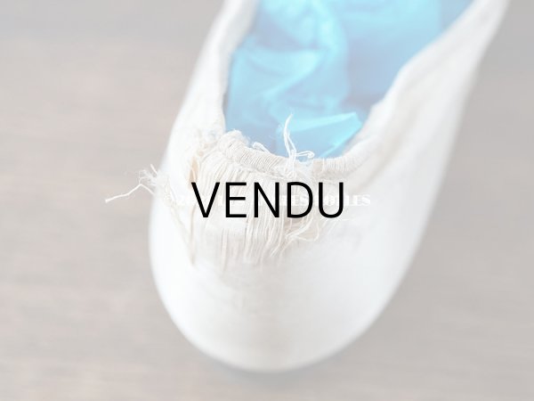 画像10: 1900年代 アンティーク リボンが結ばれた ウェディング シューズ オフホワイトのシルクサテン (10)