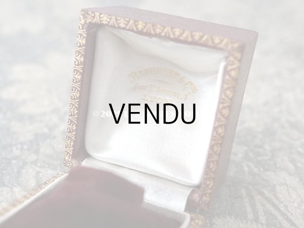 画像7: 19世紀末 アンティーク 本革製 リングボックス イニシャル入り EP　ジュエリーボックス 金彩入り ボルドー (7)