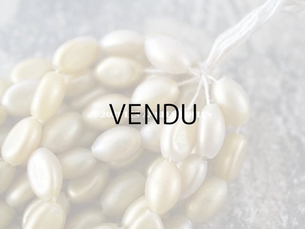 画像4: アンティーク スフレビーズ 磨りガラス風 レモン色 吹きガラス製 ビーズ  約130〜140ピースのセット　約6×9mm   (4)