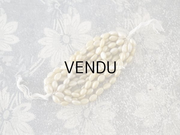 画像6: アンティーク スフレビーズ 磨りガラス風 レモン色 吹きガラス製 ビーズ  約130〜140ピースのセット　約6×9mm   (6)