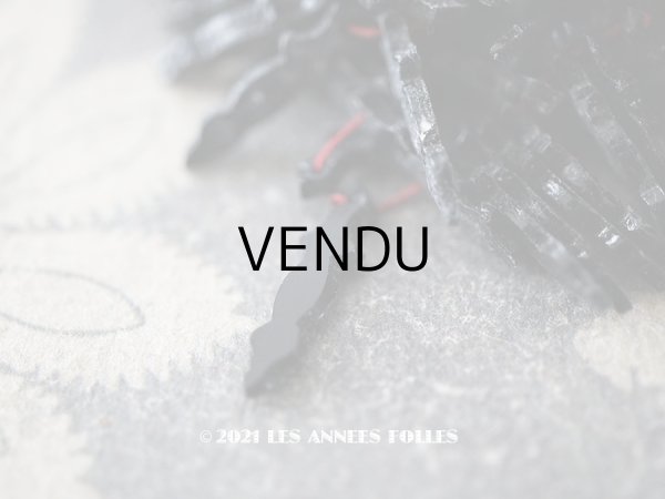 画像1: アンティーク フレンチジェット アイシクル型 ビーズ カット入り 4×16mm 38ピース  (1)