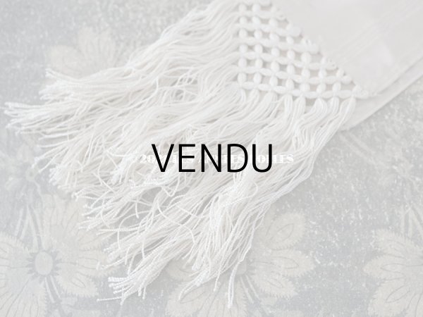 画像5: 1900年代 アンティーク とても小さな腕章 初聖体 グレイッシュピンク シルク製 (5)