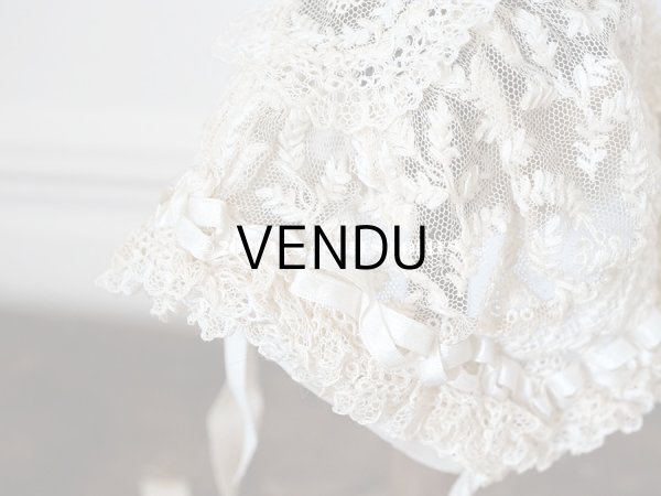 画像9: アンティーク ドール用 小さなボネ オフホワイトのシルクリボン＆手刺繍・手編みのレース (9)