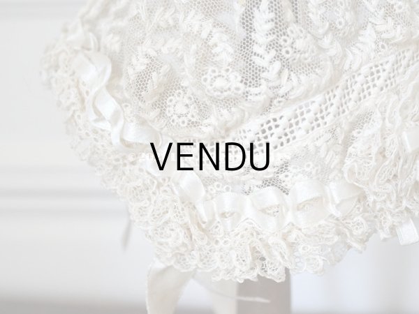画像10: アンティーク ドール用 小さなボネ オフホワイトのシルクリボン＆手刺繍・手編みのレース (10)