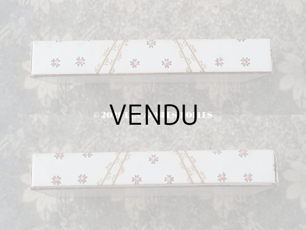 画像5: 1920年代 アンティーク ドラジェのお菓子箱 薔薇＆勿忘草のリース　G.FRAQUE LIMOGES  (5)