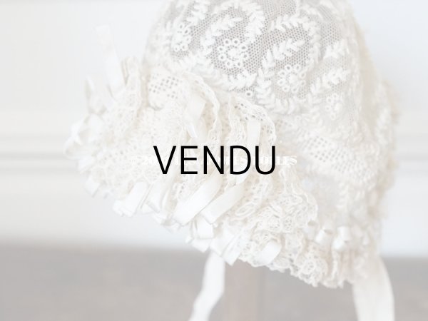 画像13: アンティーク ドール用 小さなボネ オフホワイトのシルクリボン＆手刺繍・手編みのレース (13)