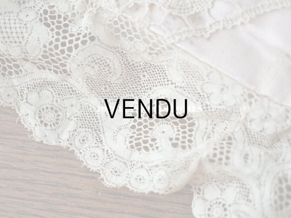 画像15: アンティーク リボンが結ばれたハンキーケース　ポシェット ピンク レース付き (15)