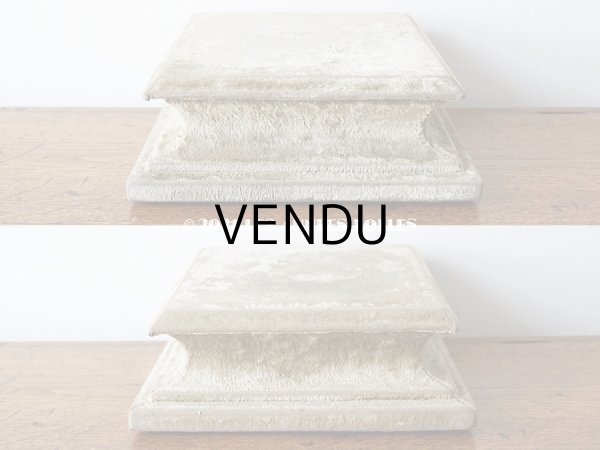 画像5: アンティーク ベルベットの大きな台座 オリーブグリーン スクエア型　 (5)