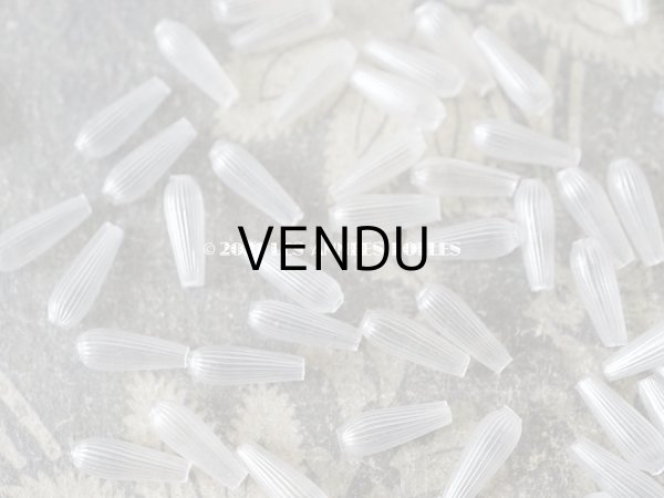 画像3:  【11周年セール対象外】 アンティーク スフレビーズ ライン入り 半透明 ドロップ型 4×11mm 吹きガラス製ビーズ 約130ピースのセット (3)