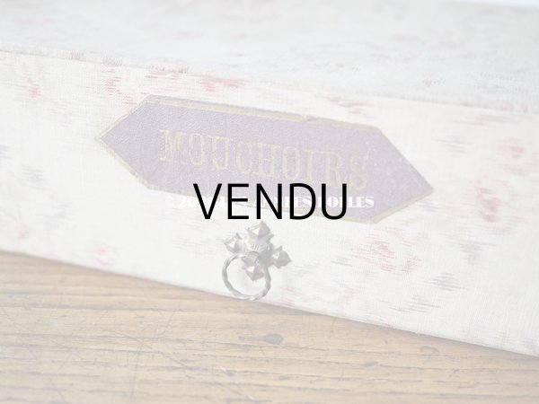 画像11: 【11周年セール対象外】 1900年代 アンティーク 薄紫色のリボン & 薔薇のガーランド  カルトナージュボックス　ハンカチ入れ チェストの引き出し　MOUCHOIR (11)